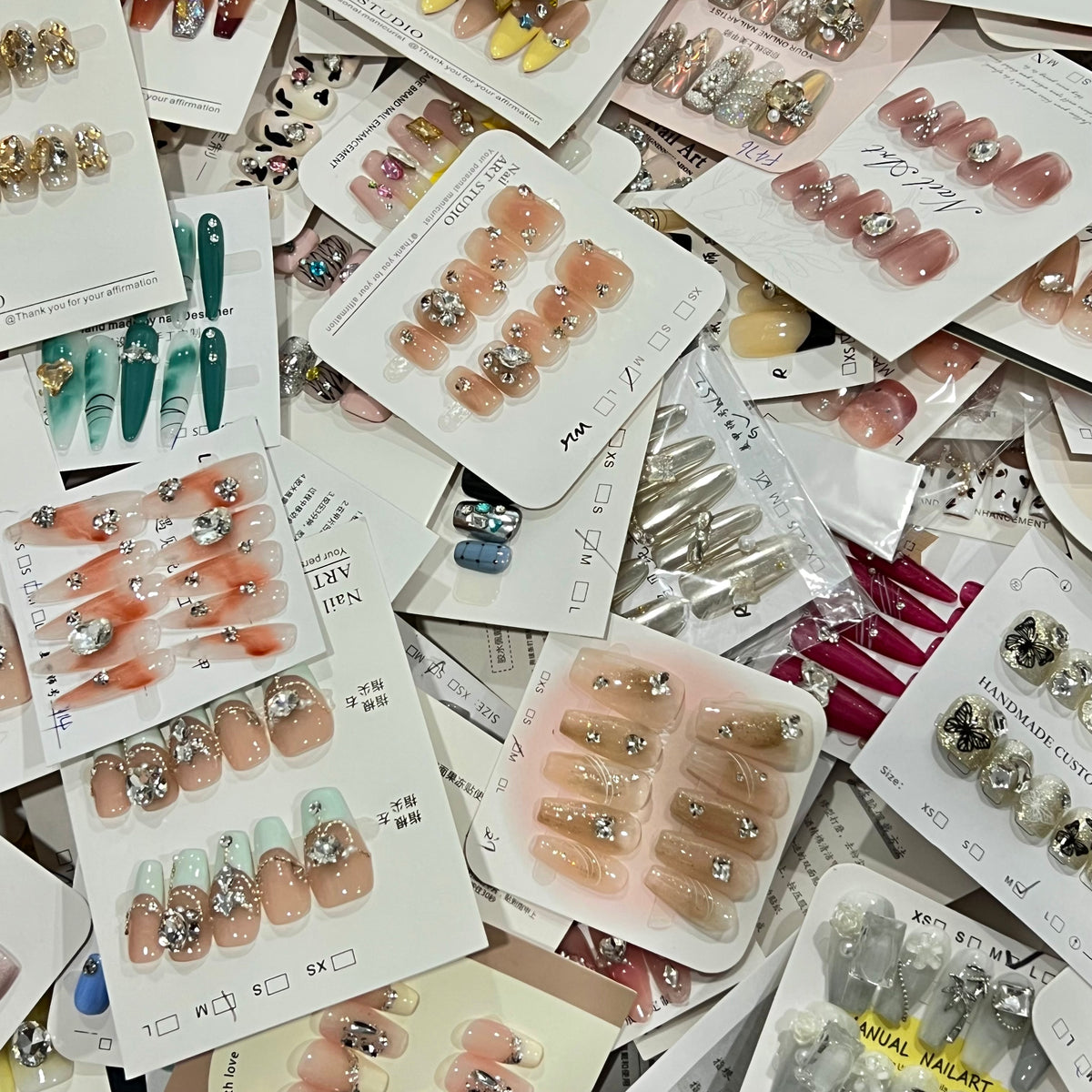 Random set of press on nails